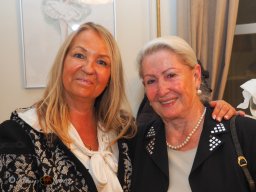 Dina Larot Kalenderpräsentation am 14.10.2025